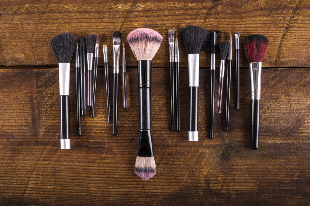 The Ultimate Guide to Choosing the Best Makeup Brushes